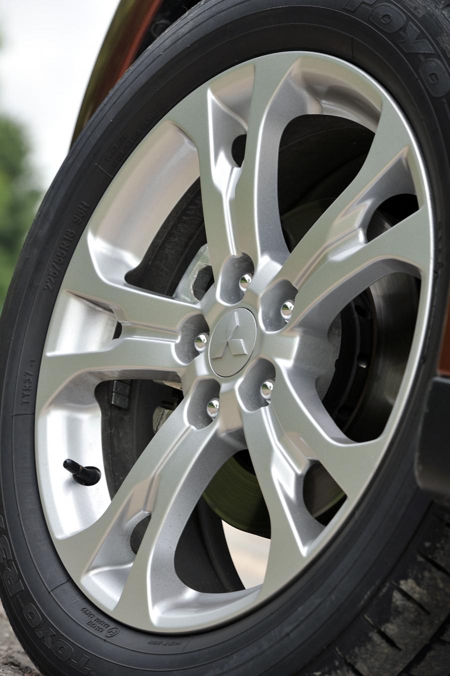  Mitsubishi Outlander 2012 года  (фото 36 из 89)